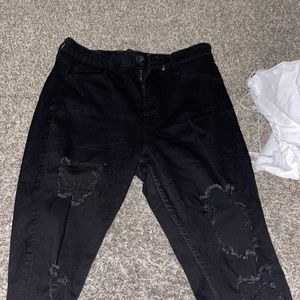 Black ripped jeans, American eagle